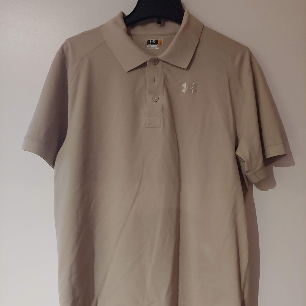 Light Brown Under Armour Loose 1/4 Button Polo - L